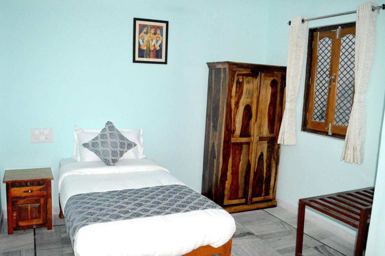Hotelier Hosts - A Home Stay Dźodhpur Zewnętrze zdjęcie